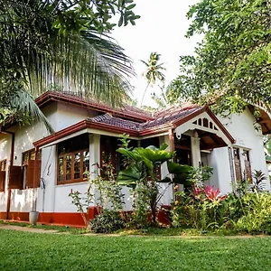 colonial-residence-kandy.kandyhotelsnow.com/